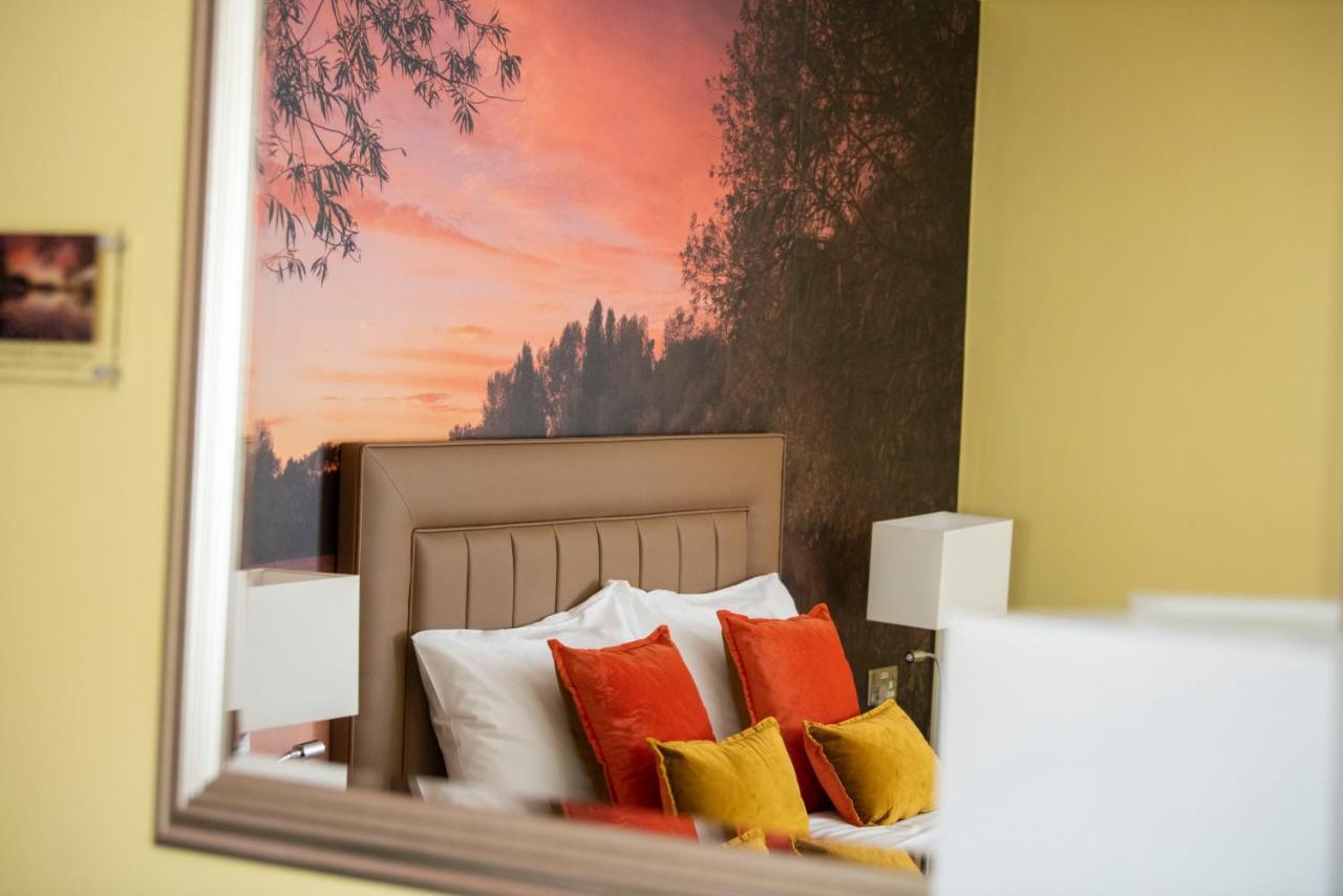 Bridleways Guesthouse & Holiday Homes Мансфилд Экстерьер фото