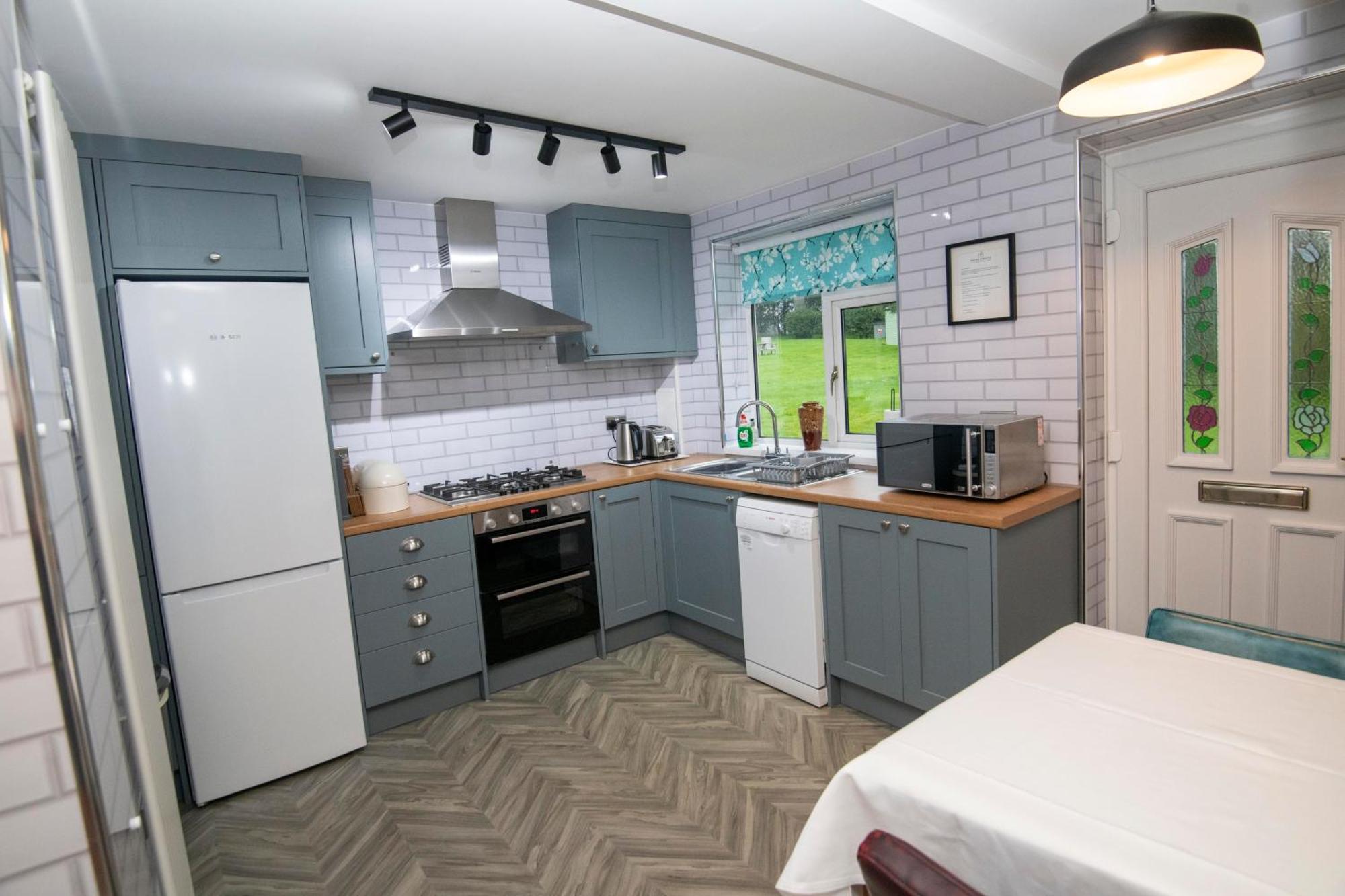 Bridleways Guesthouse & Holiday Homes Мансфилд Экстерьер фото